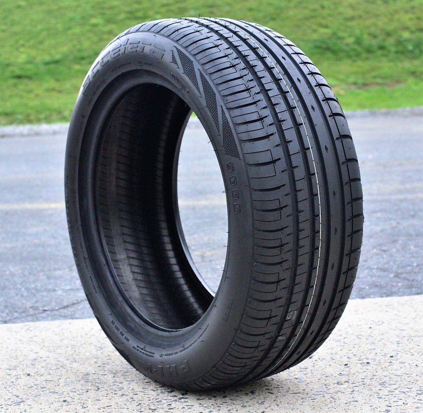 A set of 4 (four 225/40R20 101W XL AS A/S performance tires