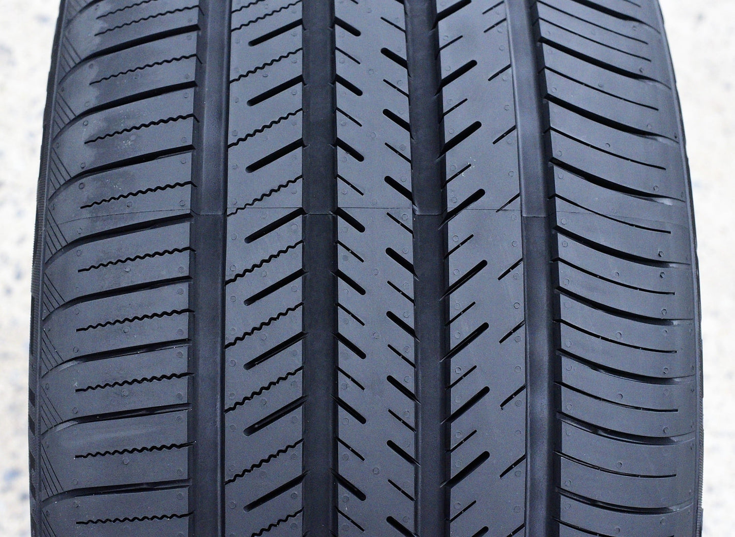A pair of 2 (2)265/35R20 99Y XL high performance all-season tires fit: 2015-23 Ford Mustang EcoBoost Premium, 2012-13 Audi A7 Quattro Base